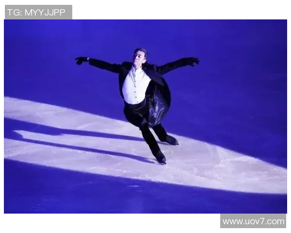 法国足球明星跨界演绎电影魅力展现运动与艺术的完美结合